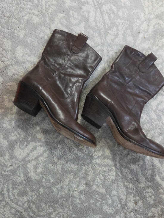 Boutique 9 Shoes - Boutique 9 Chocolate Brown Leather Boots